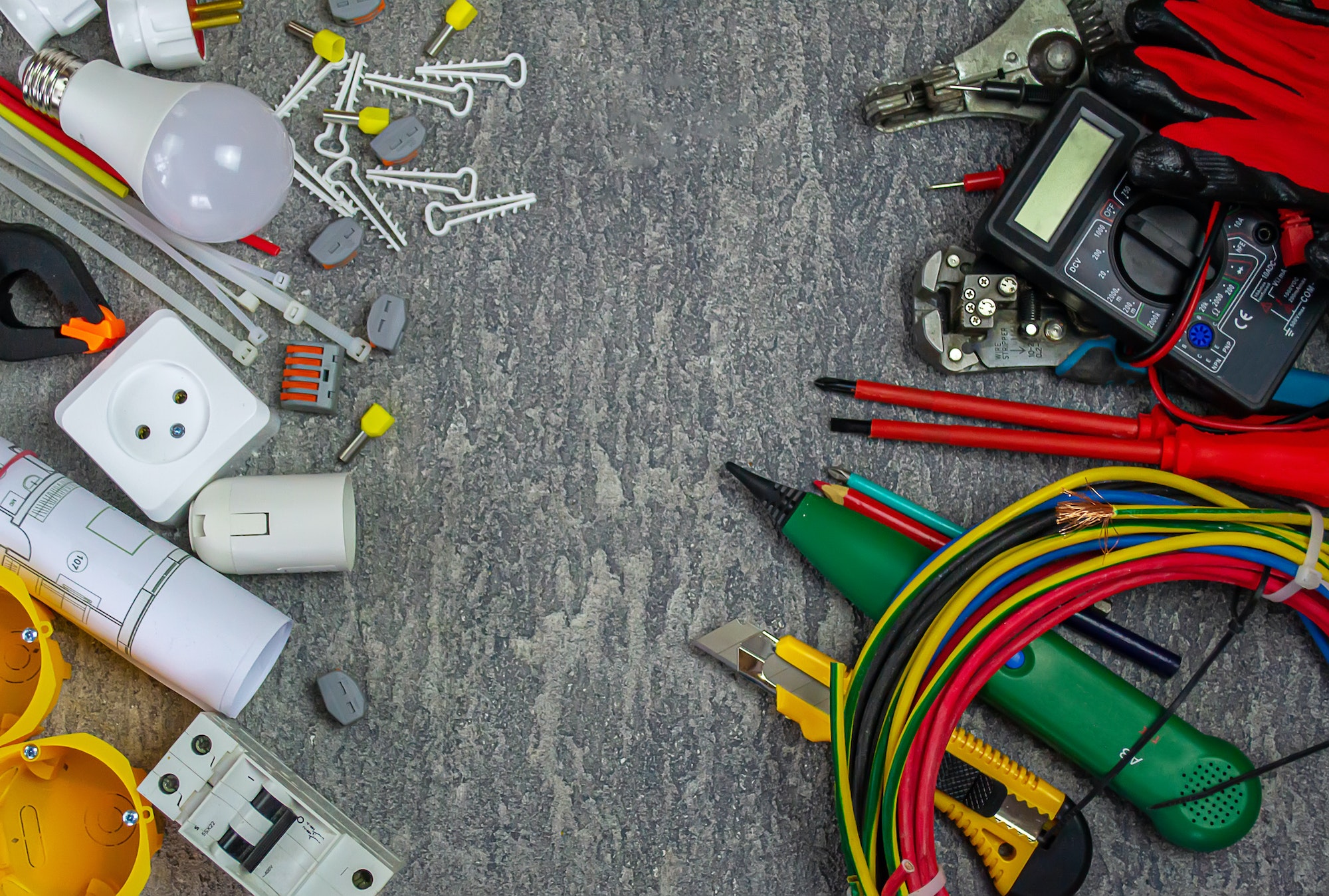 Electrical tools and a set of components for use in electrical installations